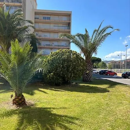 L'anjaure - Lavandou * ル・ラヴァンドゥー