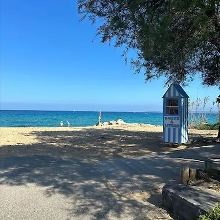 L'anjaure - Lavandou * ル・ラヴァンドゥー