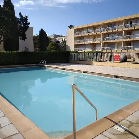 L'anjaure - Lavandou ル・ラヴァンドゥー